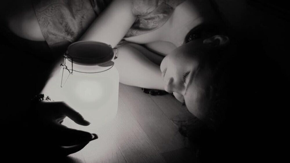 Nằm mơ thấy người thân chết là giấc mơ có ý nghĩa gì? 6 Nằm mơ thấy bản thân mình nói chuyện với người chết